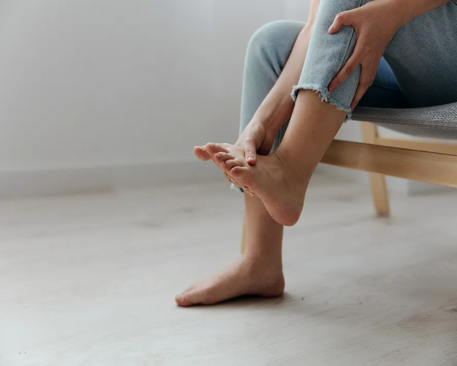 Ayak Mantarı Nasıl Geçer? Nedenleri, Belirtileri ve Tedavi Yolları