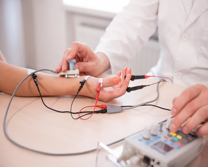 Elektromiyografi (EMG) Nedir? EMG Nasıl Uygulanır?