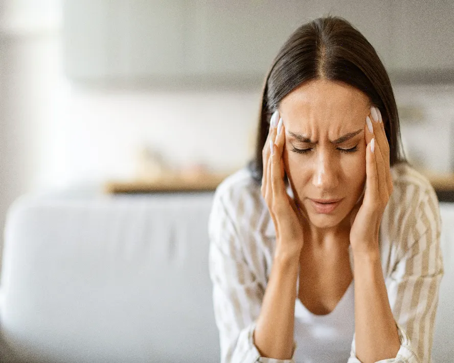 Küme Baş Ağrısı Nedir? Belirtileri ve Tedavisi