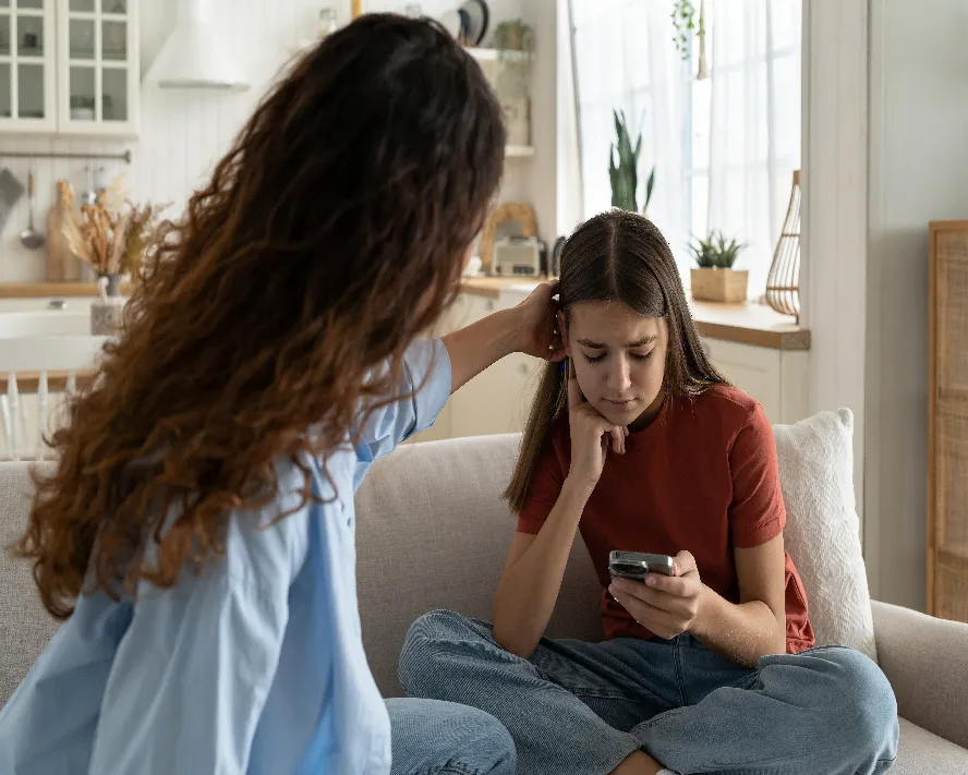 Erken Ergenlik Nedir? Belirtileri Nelerdir?