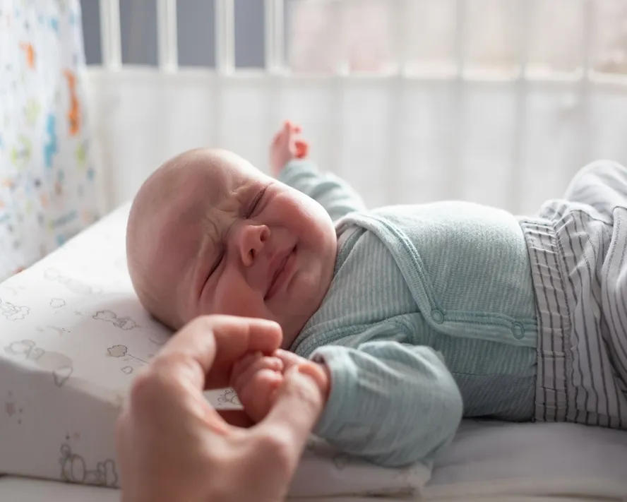 Kolik Bebek Nedir? Bebeklerde Kolik Belirtileri