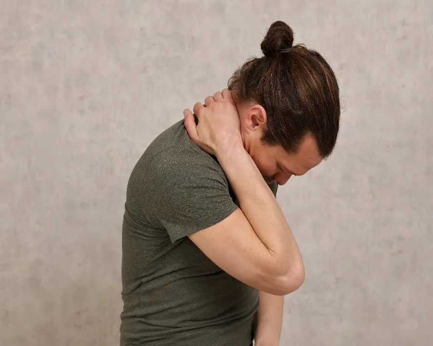 Boyun Fıtığı Nedir? Boyun Fıtığı Belirtileri Ve Tedavisi
